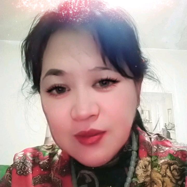 小猫咪每天中午二点二十分钟开播