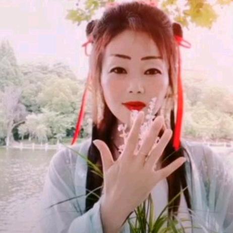 水中月（每睌八点半开播）@抖音