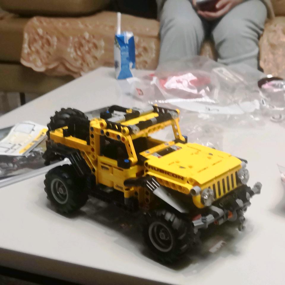 飞飞你妈妈在做什