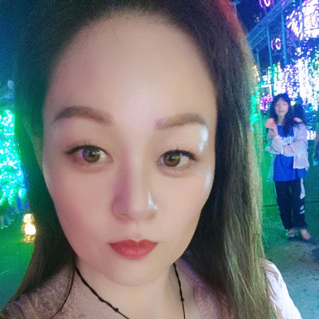 翩翩起舞
