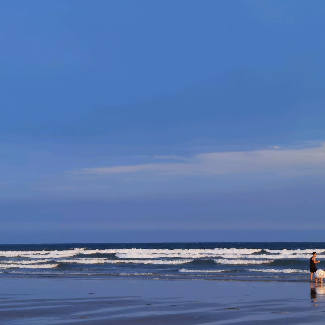 海蓝色