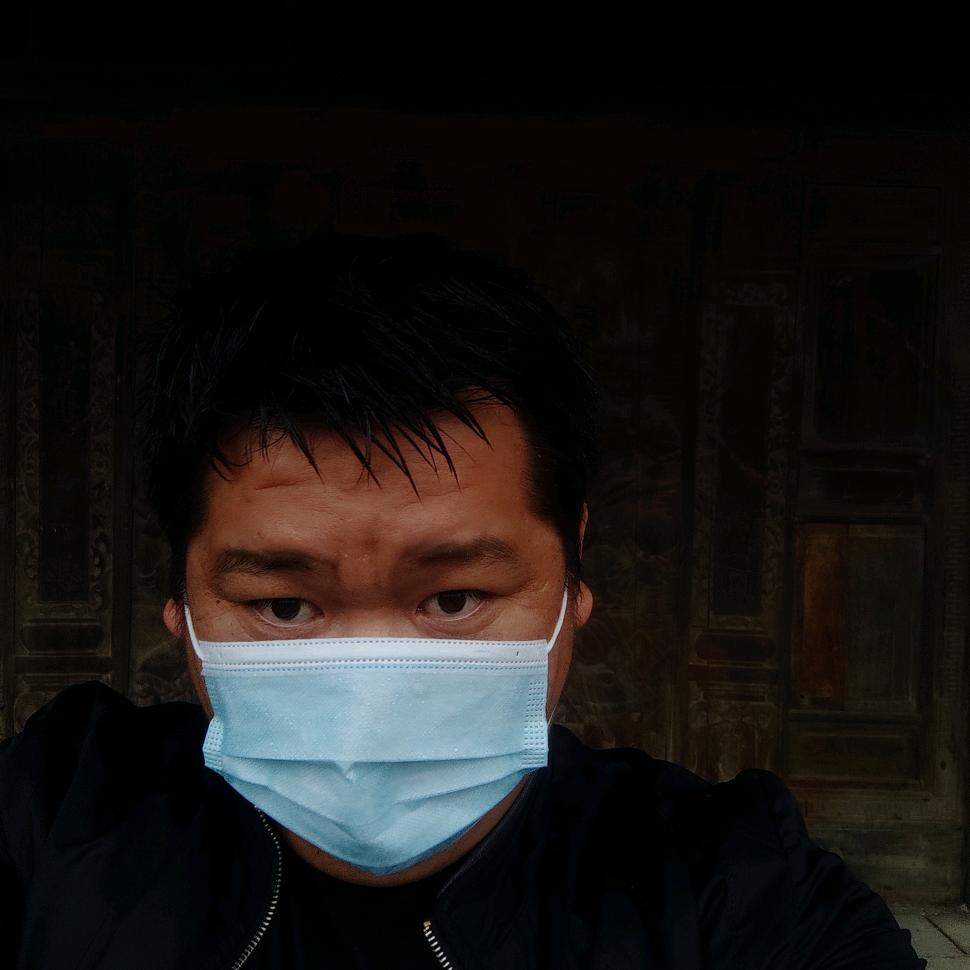 一值很吵闹