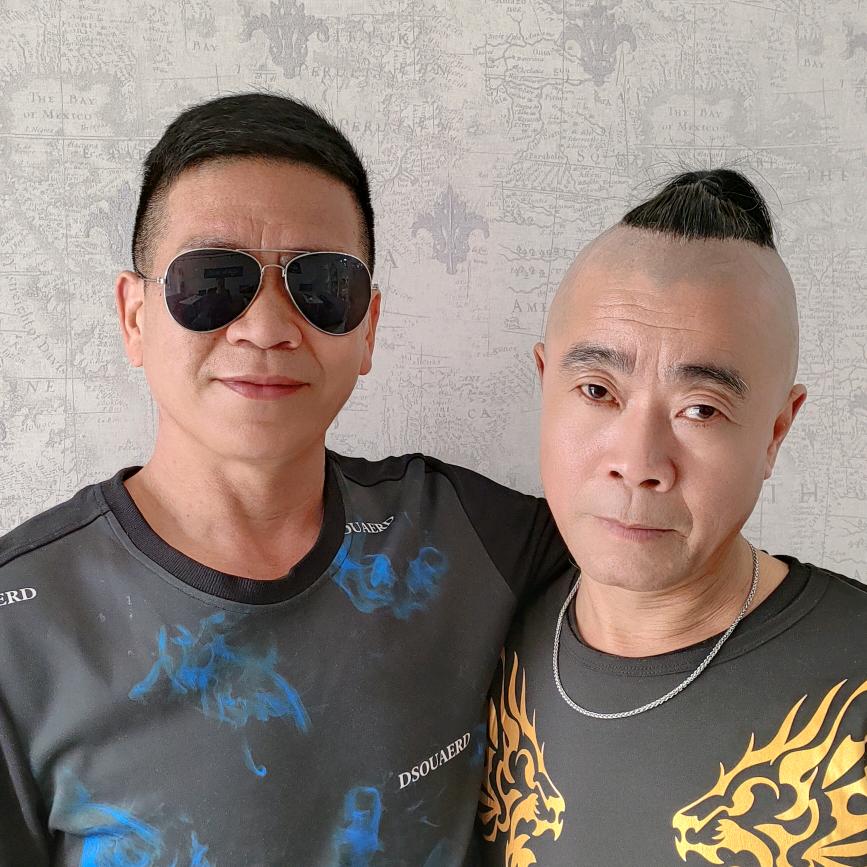 武胜拽毛两兄弟