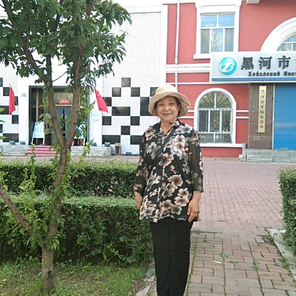 护花督军女王江紫溪头像