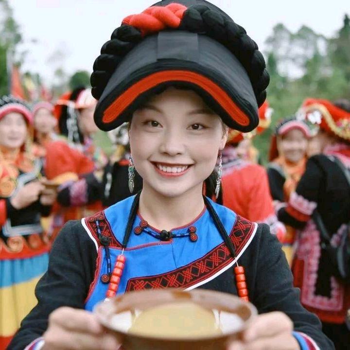 贵州小彝妹