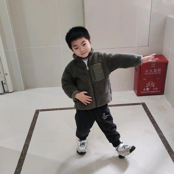 向兆❤快去写作业