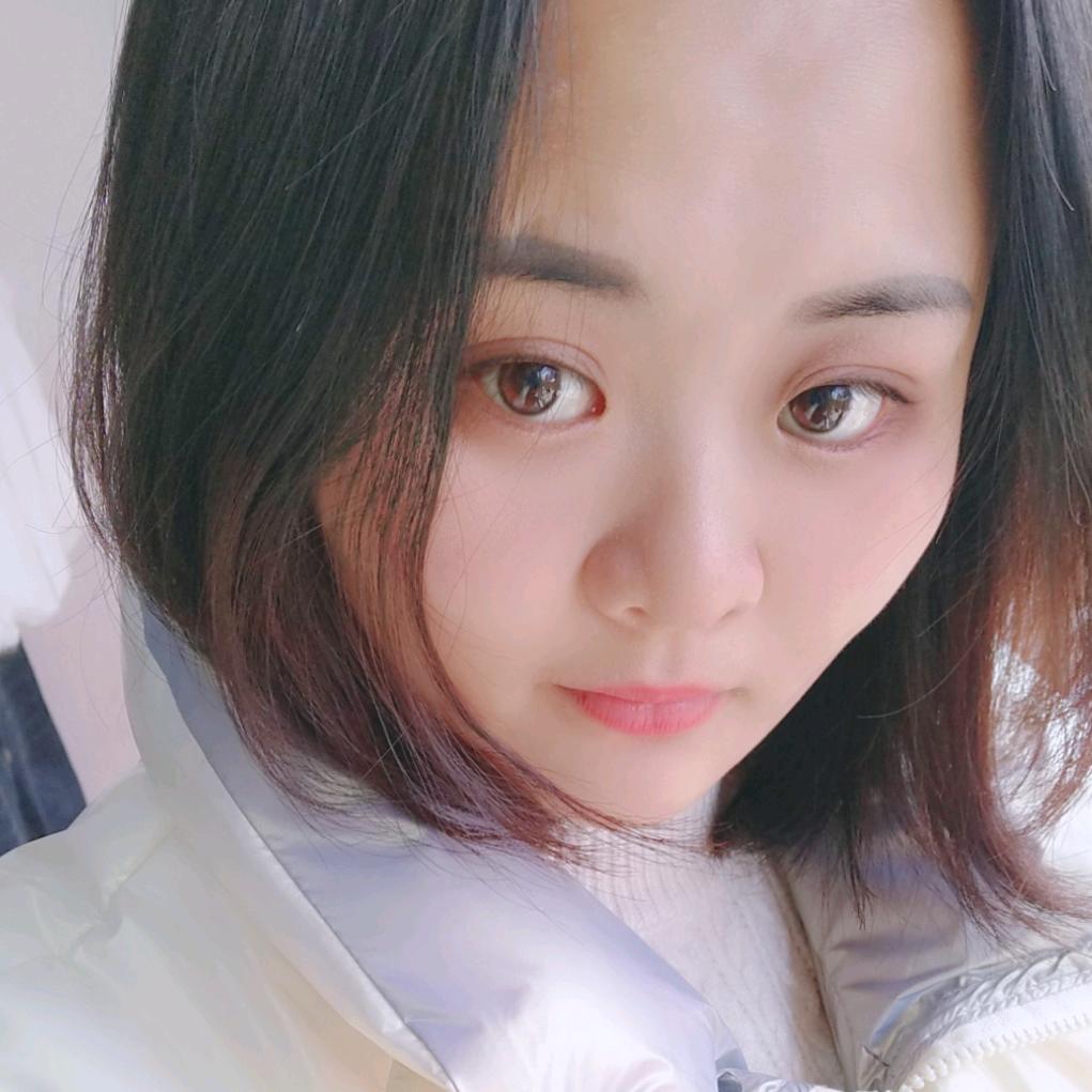 鲍微微一笑很倾城