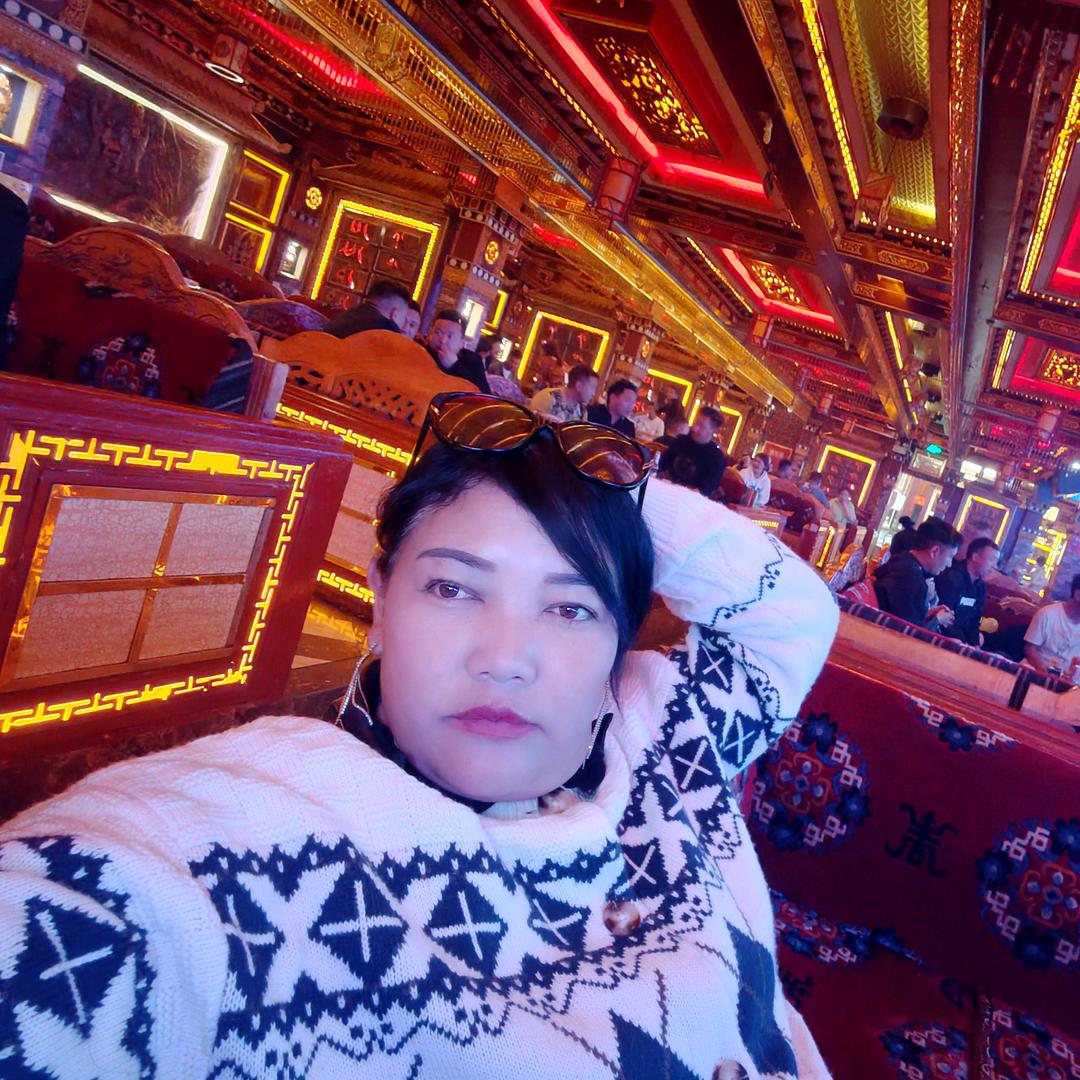 当个小蜡烛，燃烧自己照亮别人。