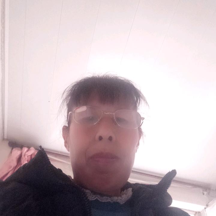 山1间上的小树李风华