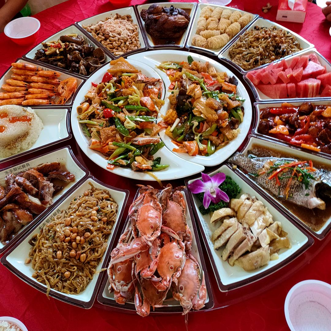 承接各类酒席《橱窗有好物》