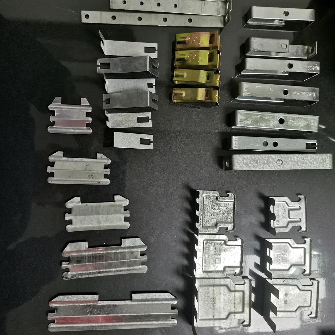 轻钢龙骨配件工厂直销批发 ！！！