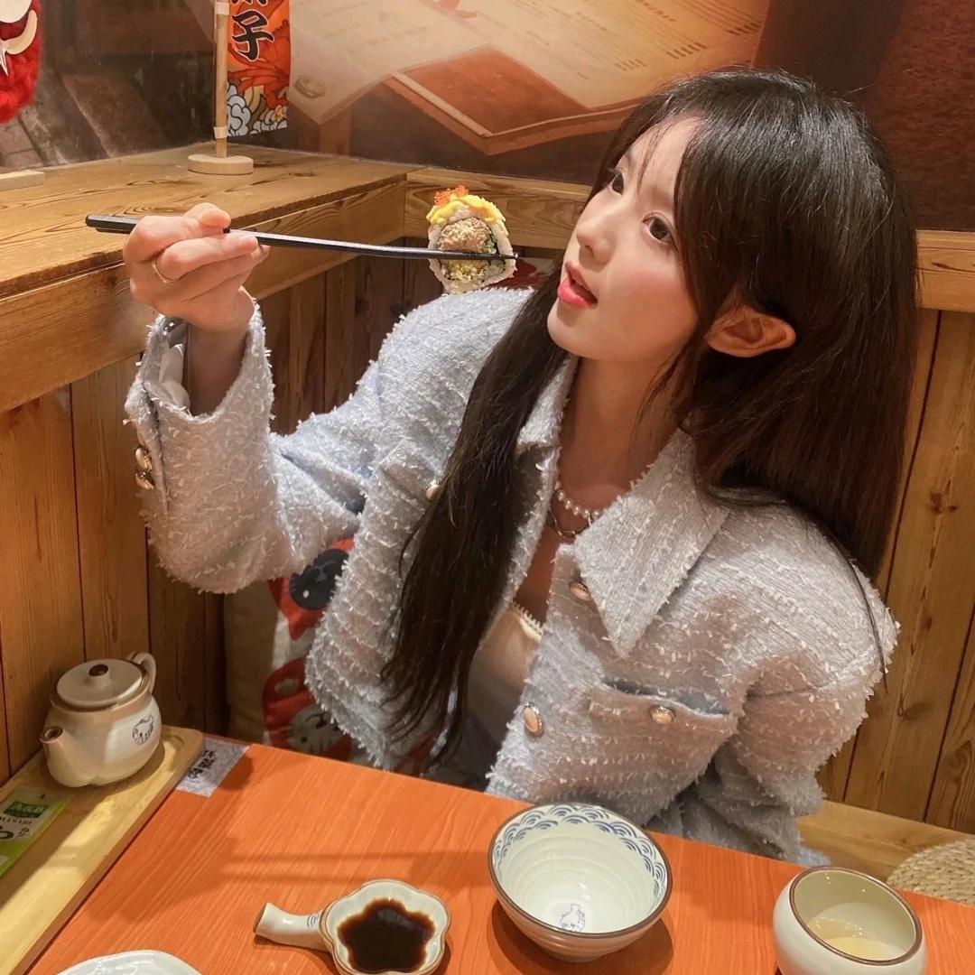 英子