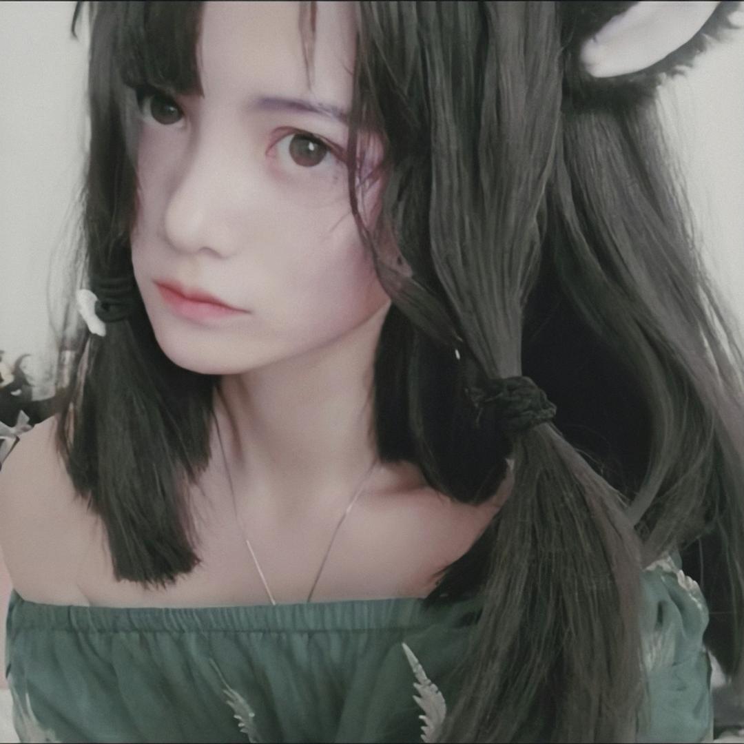 阿郁的小黑猫