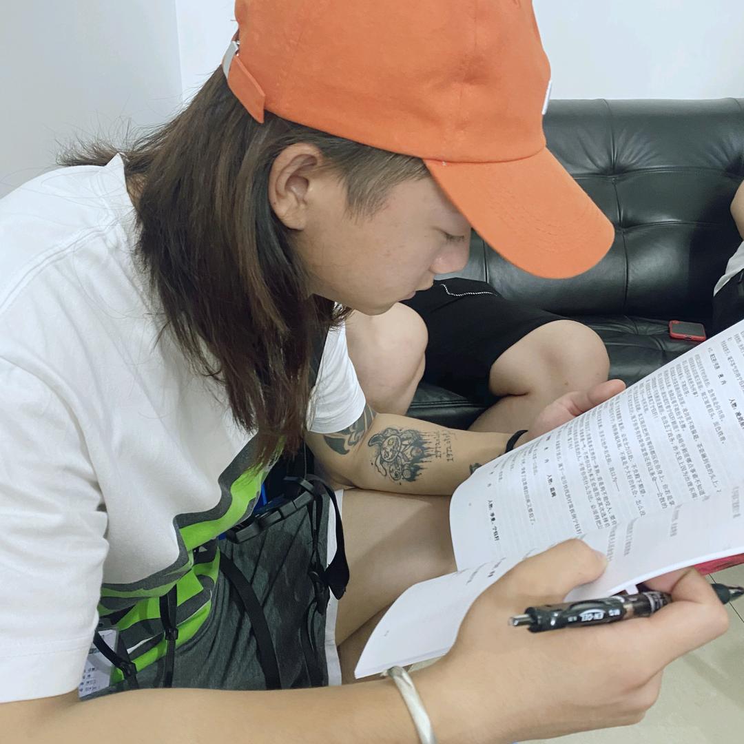 ごQ.hj🍃小邱同学