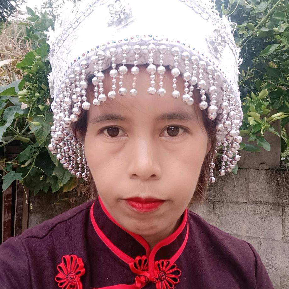唐菊爱吃喝玩乐