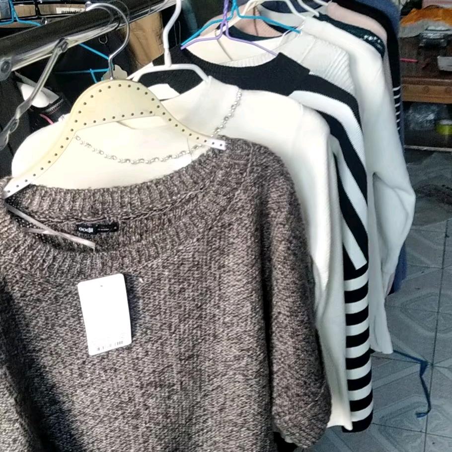 库存服装，鞋子，百货回收批发