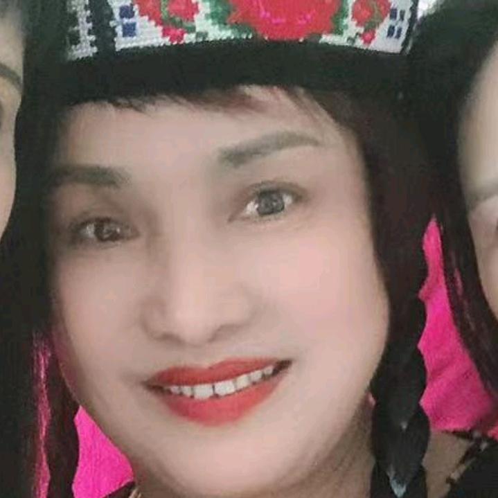 英子