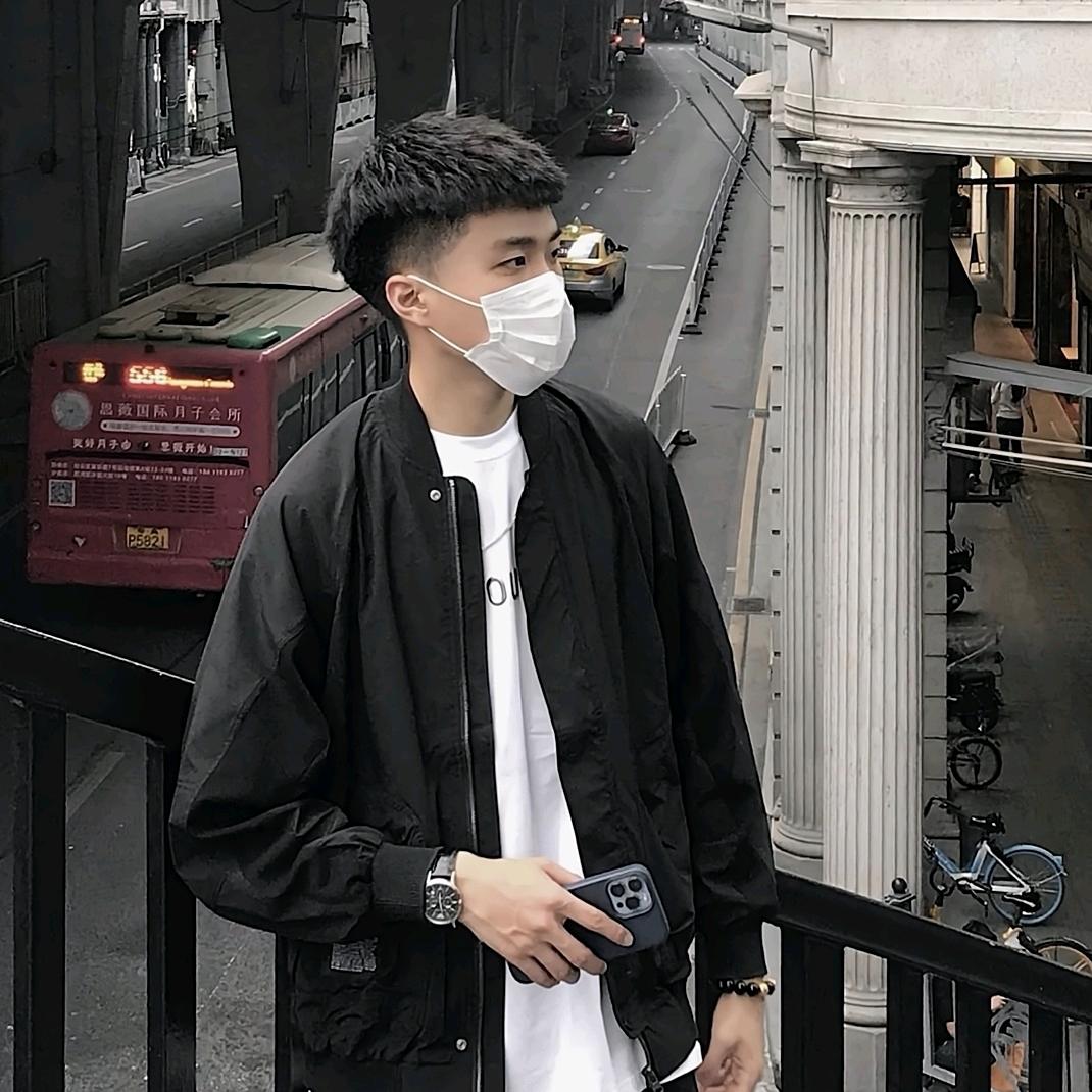 男孩