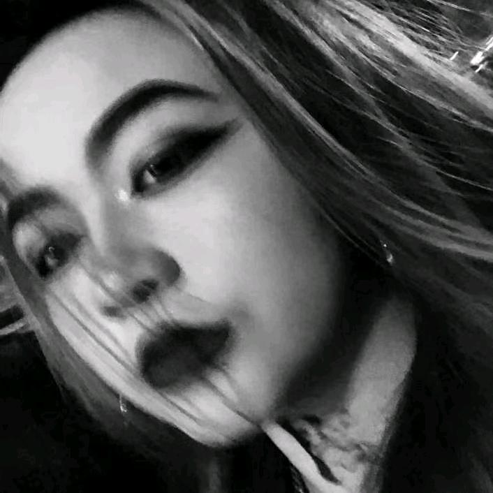 魁 (魔）🌹