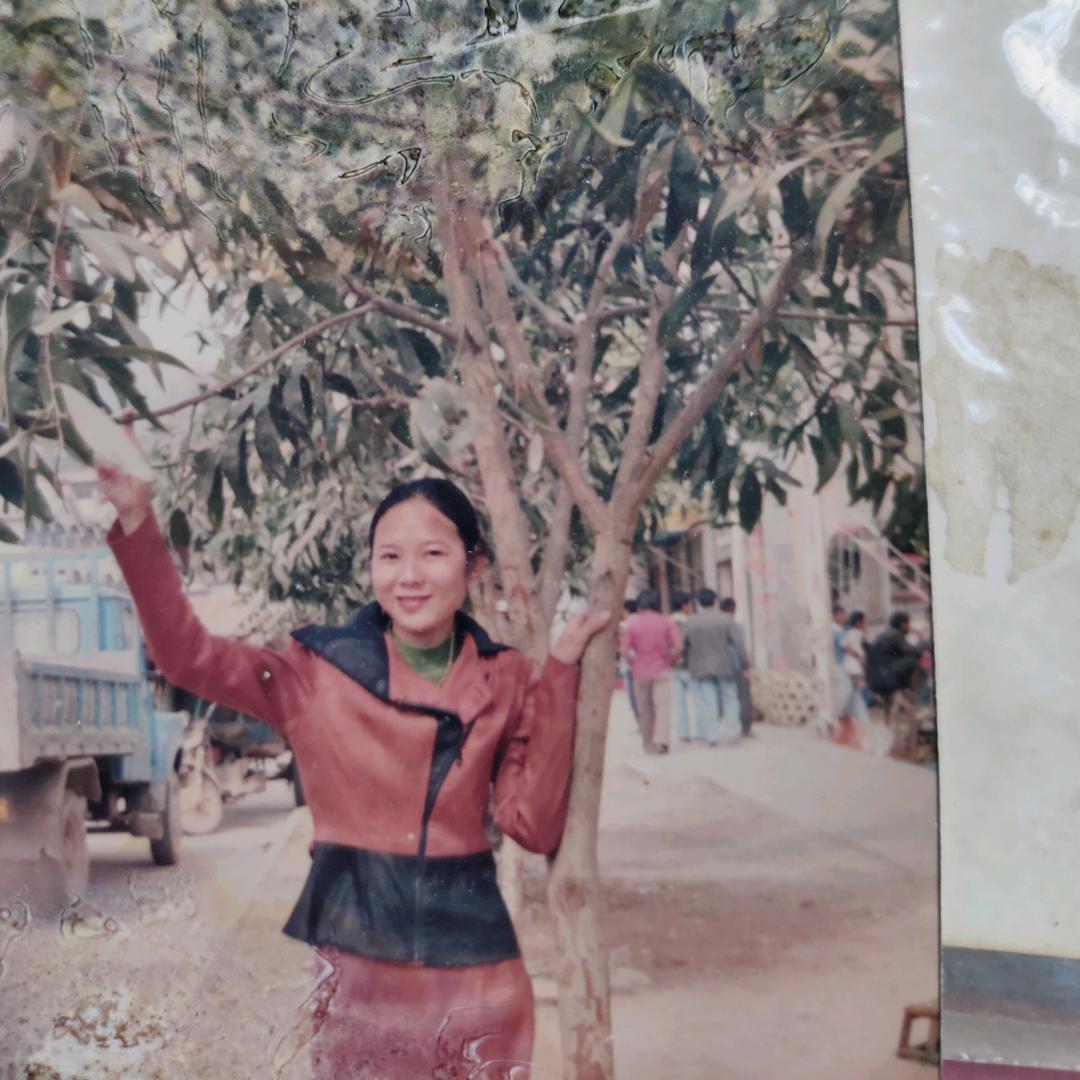 爱唱歌辉辉