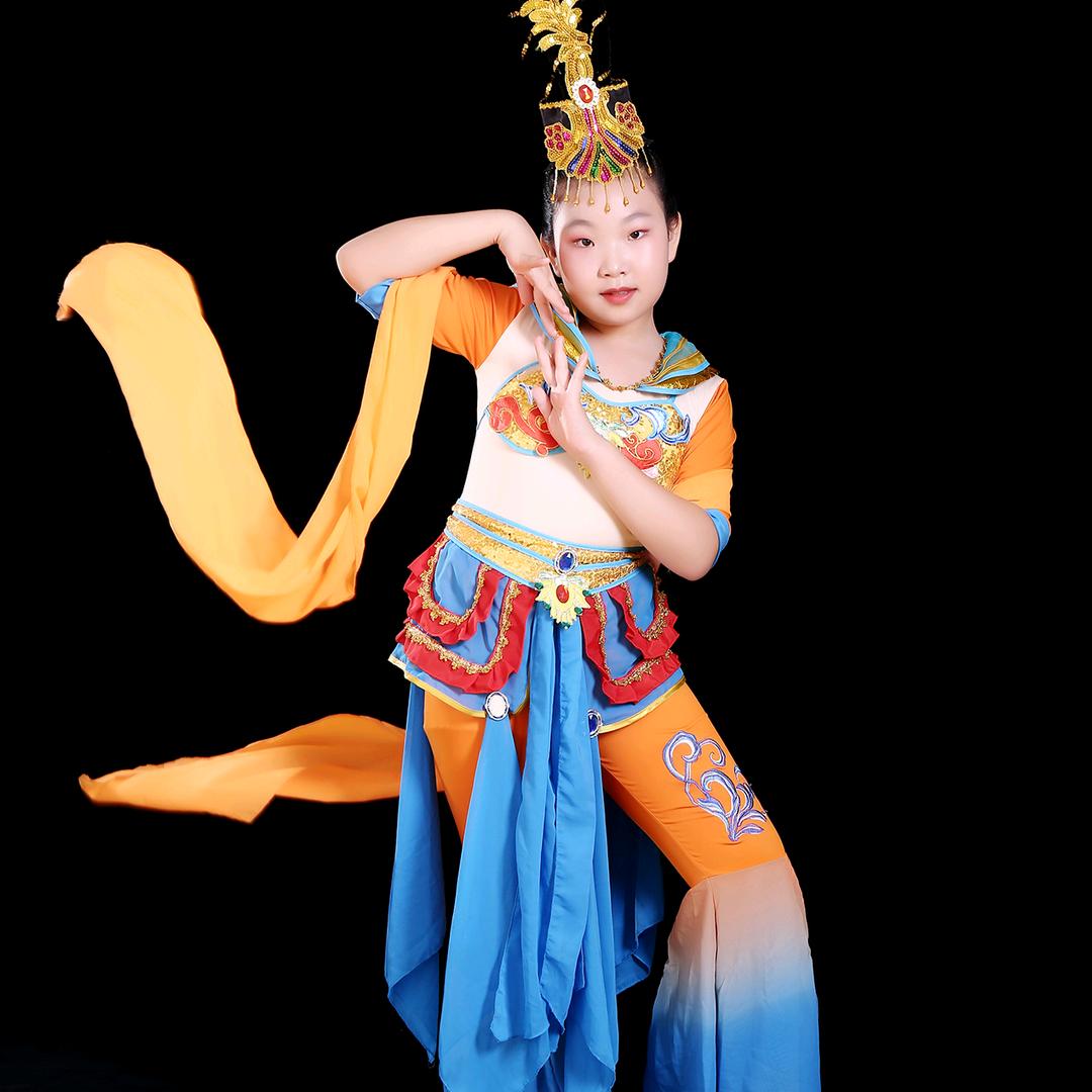 李x