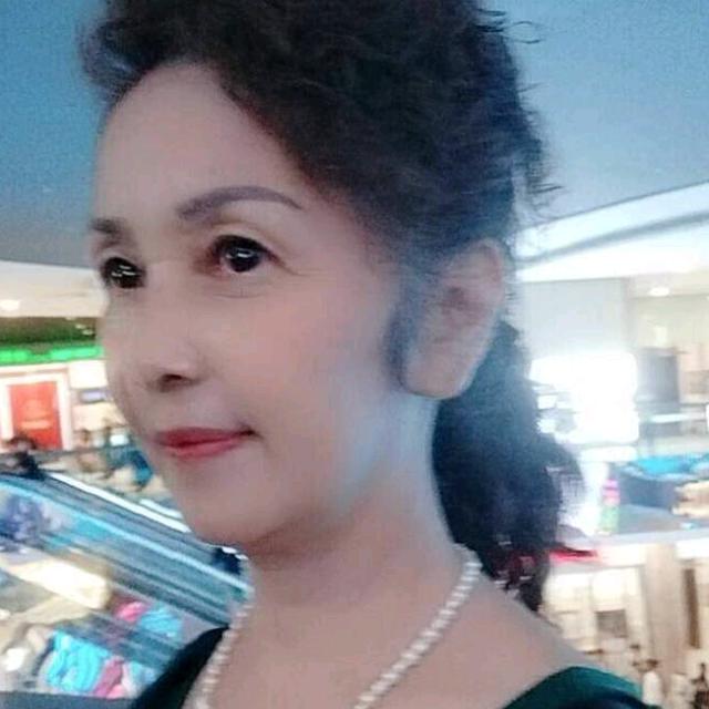 李显玉
