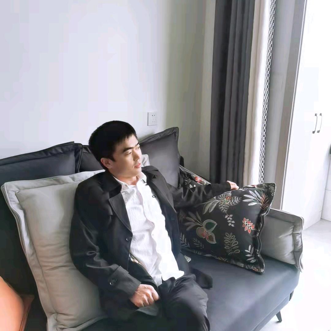 好男儿至在四方