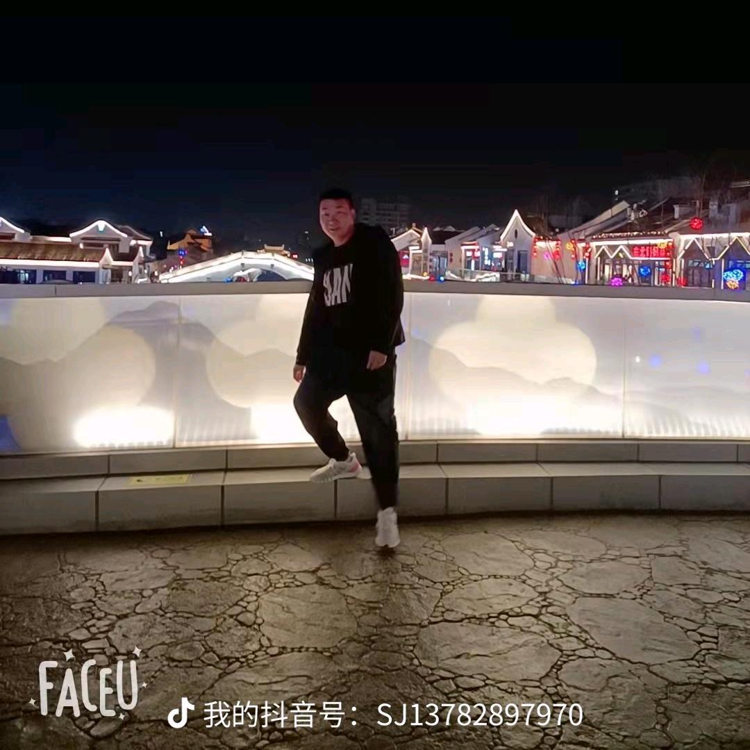 会哭的人不一定流泪