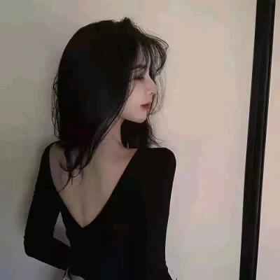 转角丶情↑何家二千金
