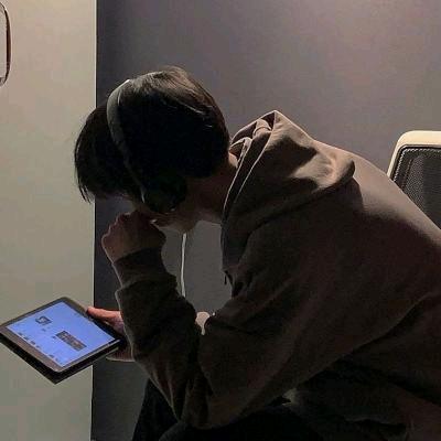 在看已是剧中人