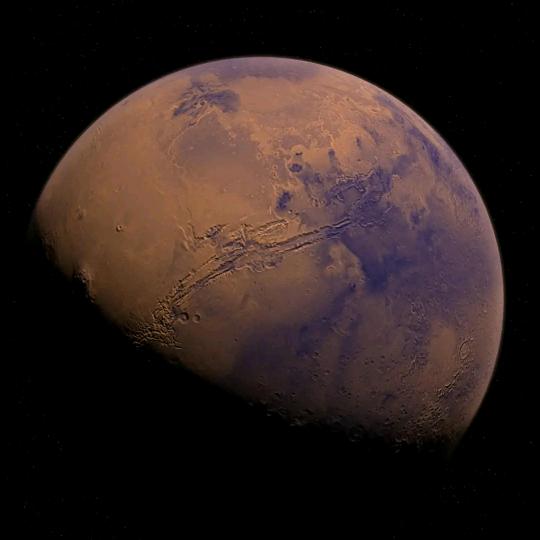 。走在前面，叫你笑