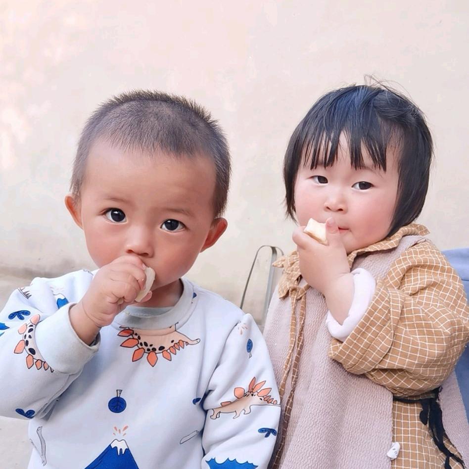 萱宝夏天的姥姥