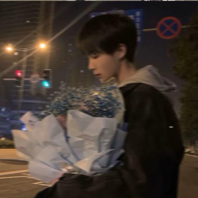 灯塔上的雾