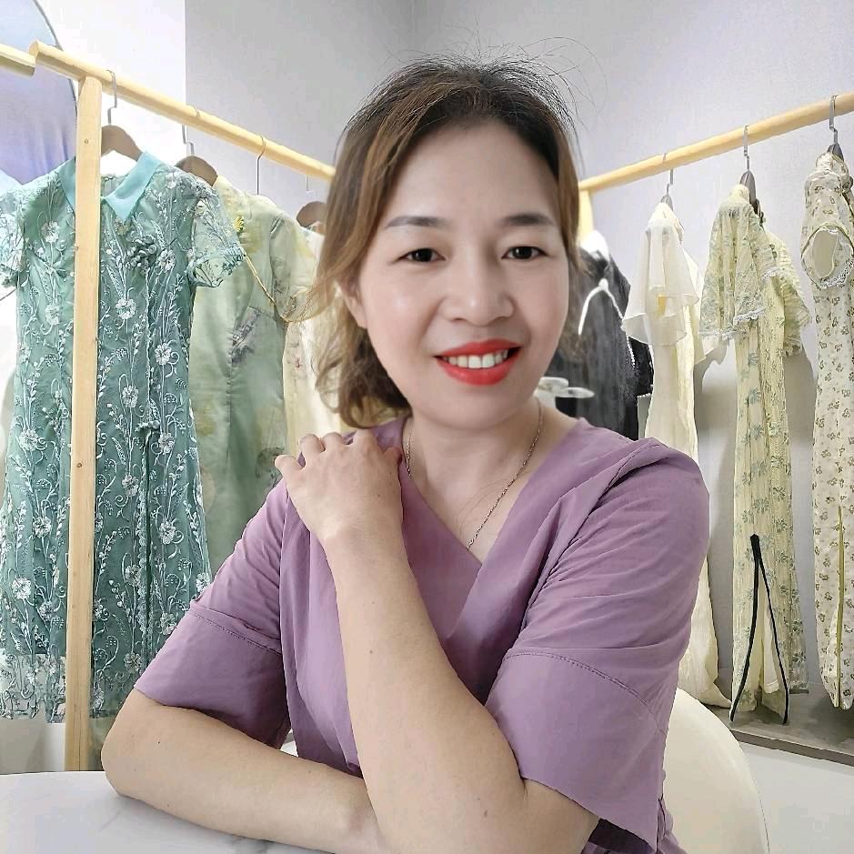 丹阳皇塘:赵姐韩系优雅女装