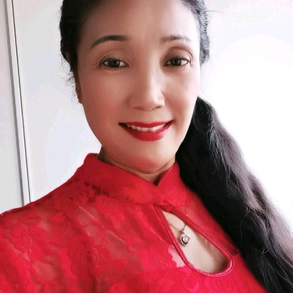 巧红对口型唱歌，每天晚上9点半直播