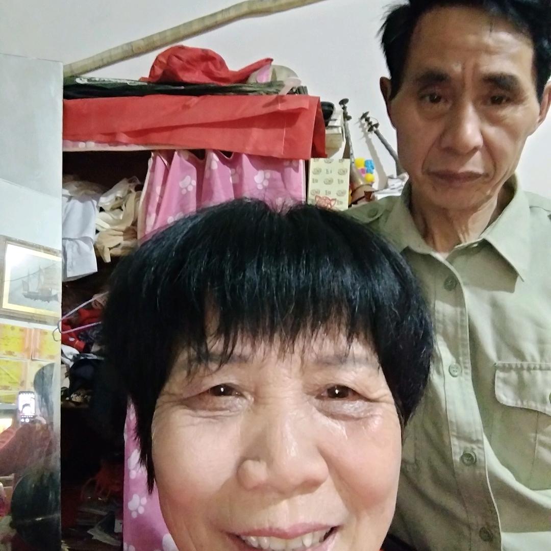 周建容