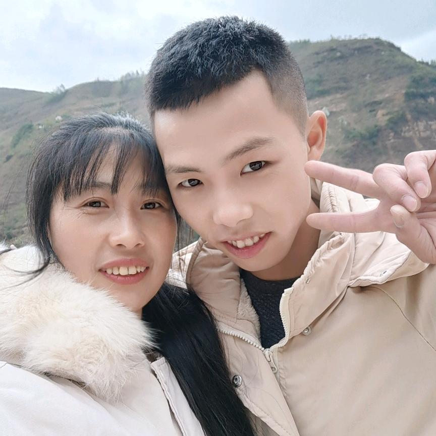 粥薄皮包子店李勇