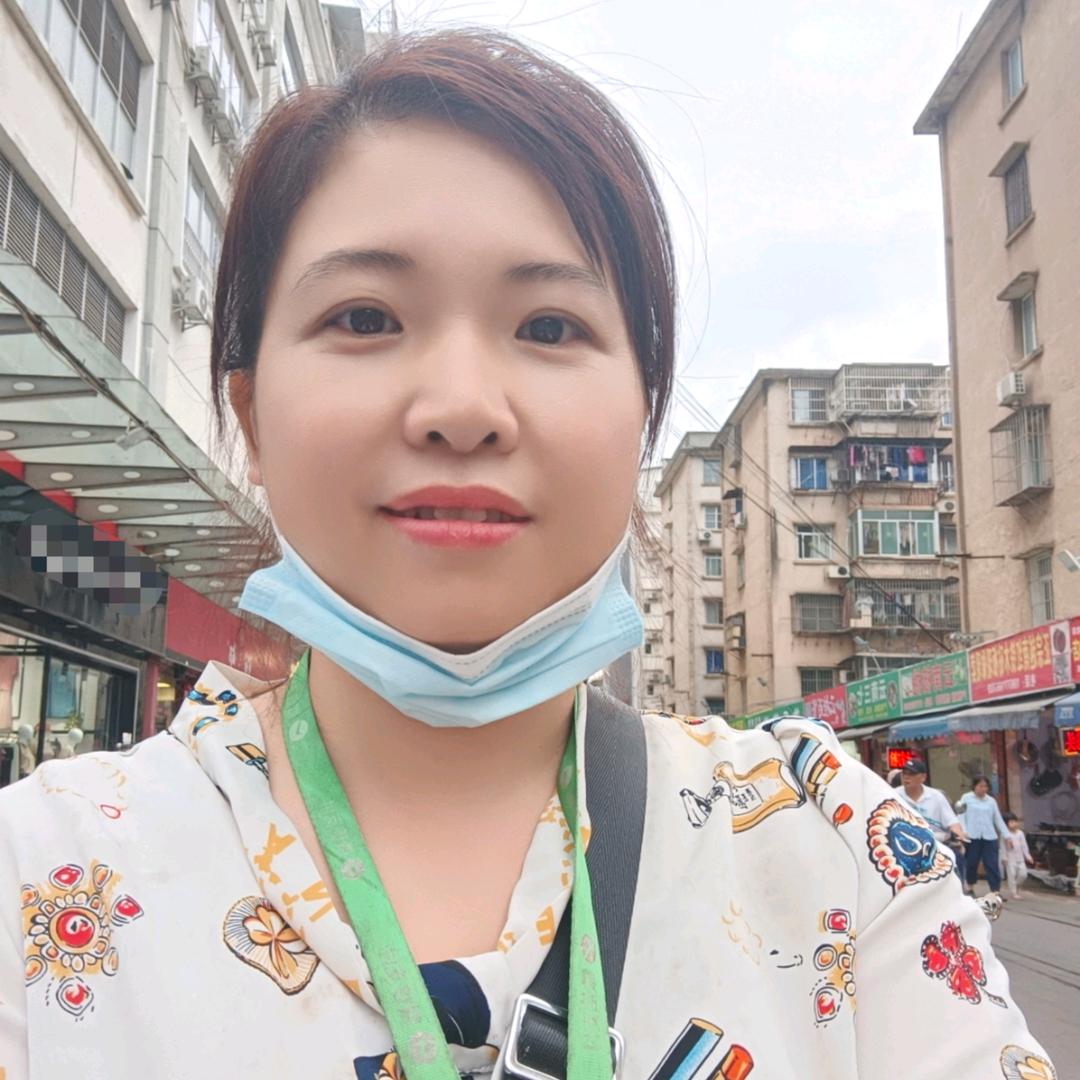地摊妹(阿华)