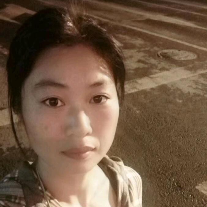 鸿通驾培伟丽