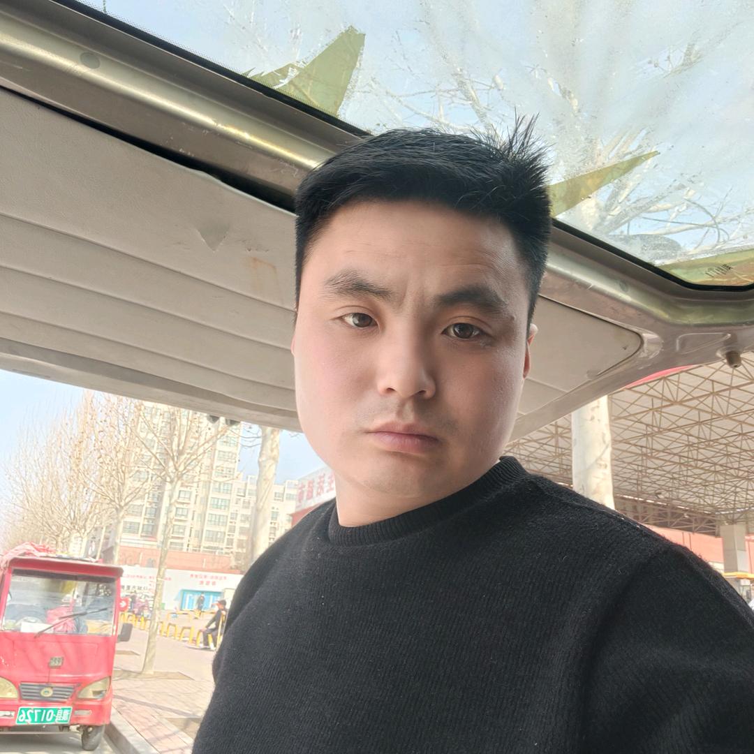 90后，半挂小伙