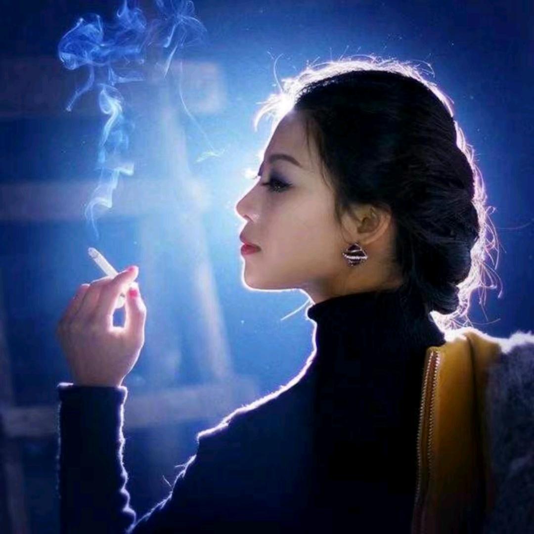 王子商城小龙女  ……
