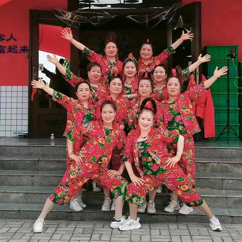 红靴子鼓舞团～张姐