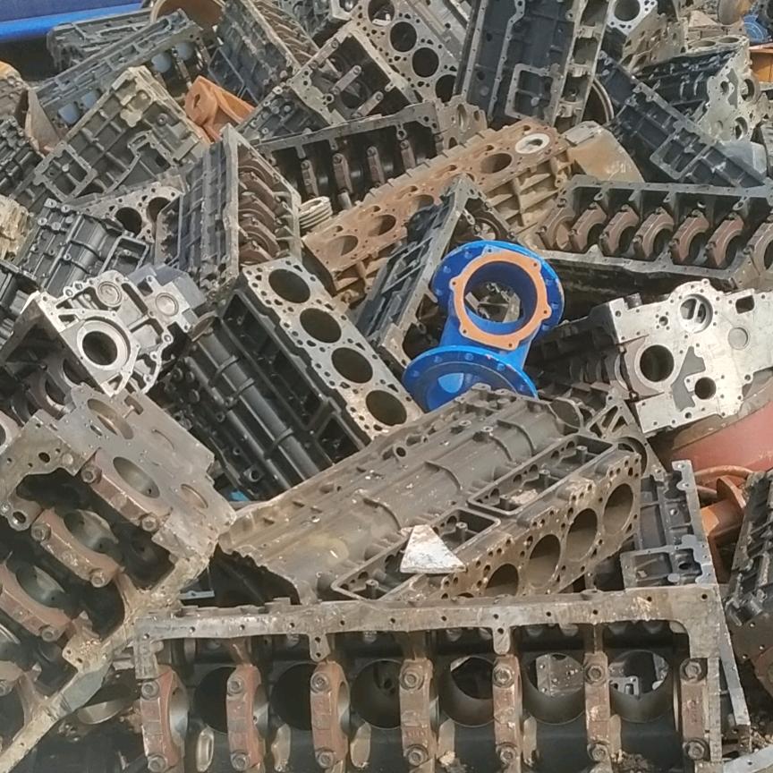 杨航大量收铁