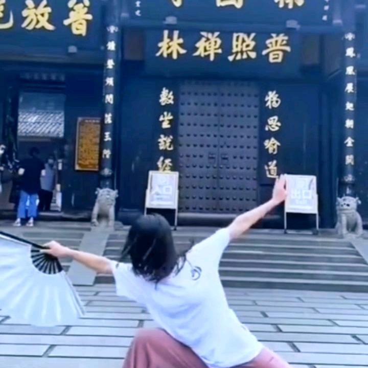 灯火阑珊