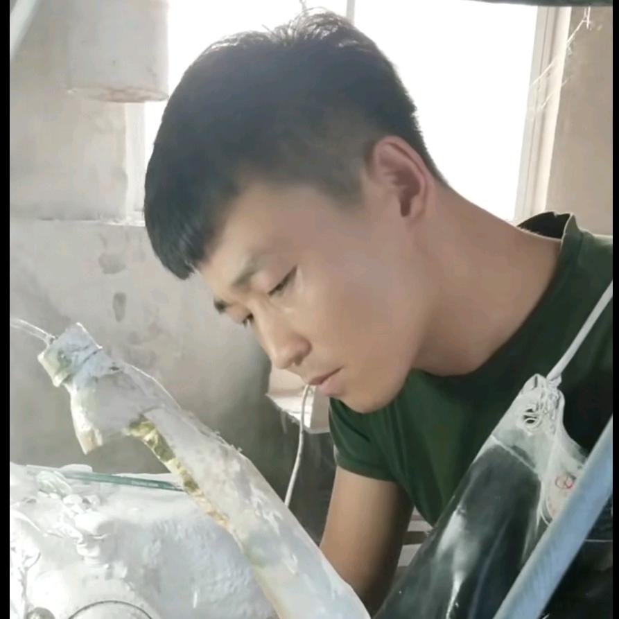 曲维玉器珠宝