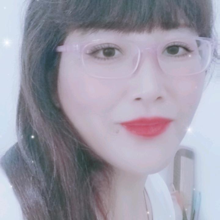 夏荷逸香《不定时直播》