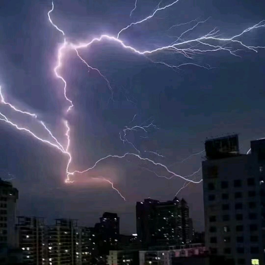 灰溜溜