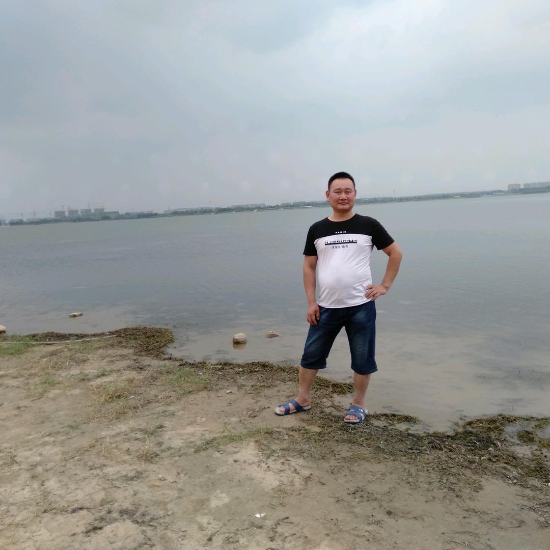 在外漂泊的打工人。