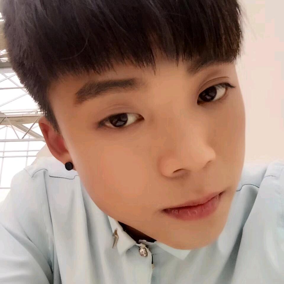 承接砂石料运输，土方。