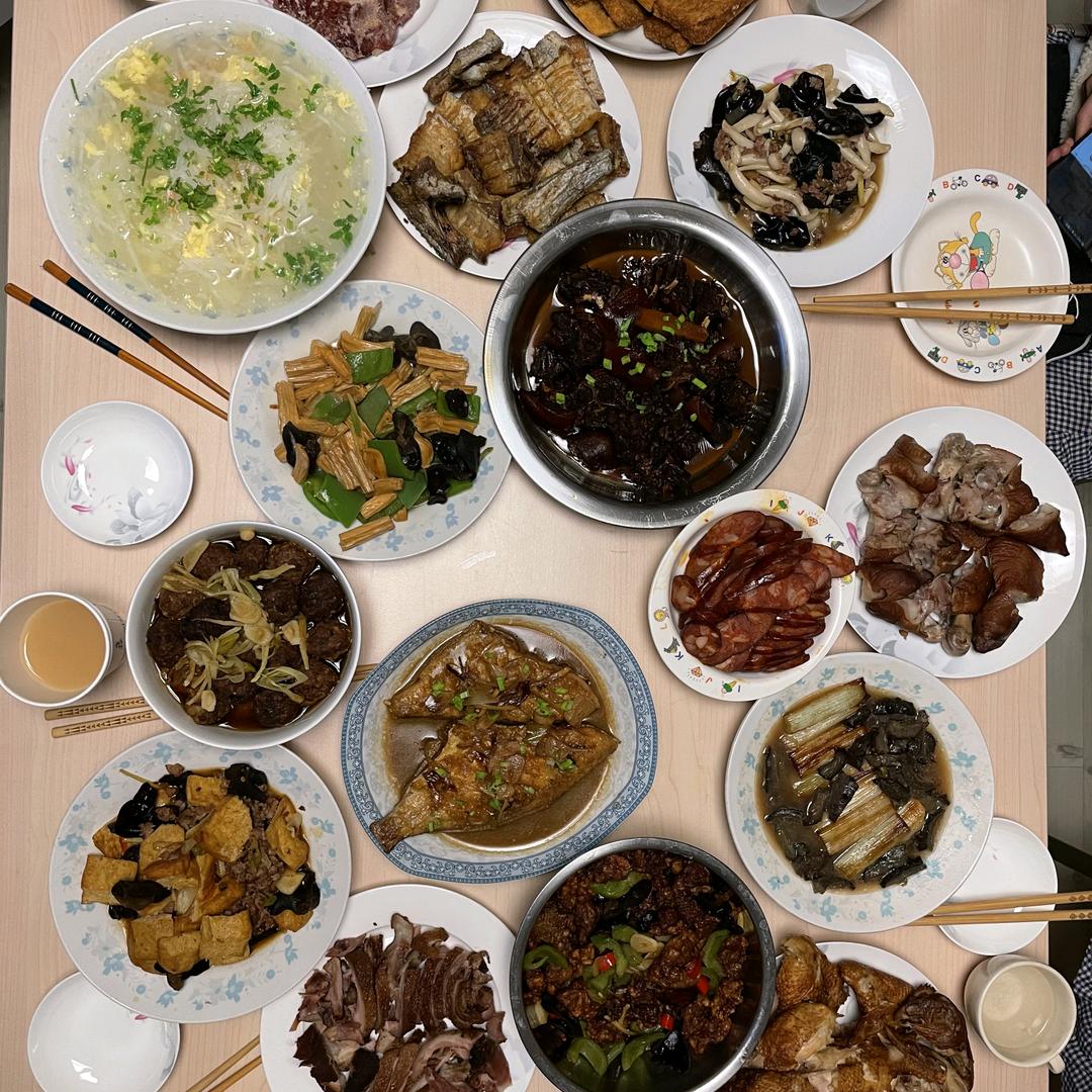 翘班老板爱做饭